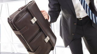 insurance_contractor_briefcase